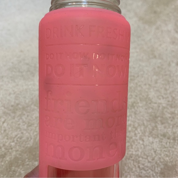 Lululemon Athletica 16 Oz Pink Glass Water Bottle Silicone Sleeve Love Yoga - Picture 14 of 15